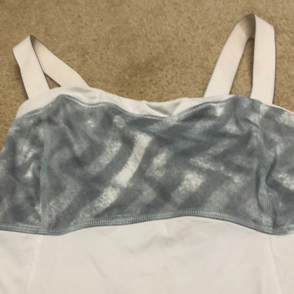 Lululemon built in bra thank top
